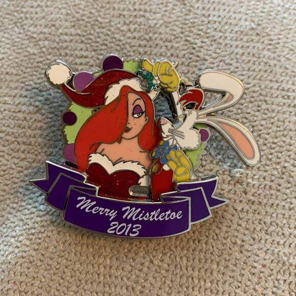 Jessica Roger Rabbit Merry Mistletoe Limited Edition Disney Trading Pin - Picture 1 of 2